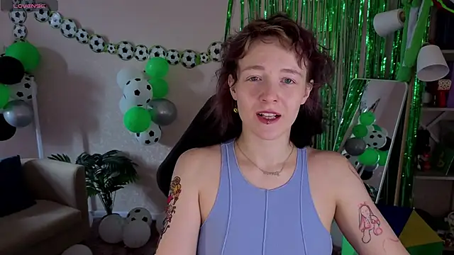 Snapshot of Ricki_Bloom chatting on 15, 6, 2026 Ricki Bloom online show from 15, 6, 2026