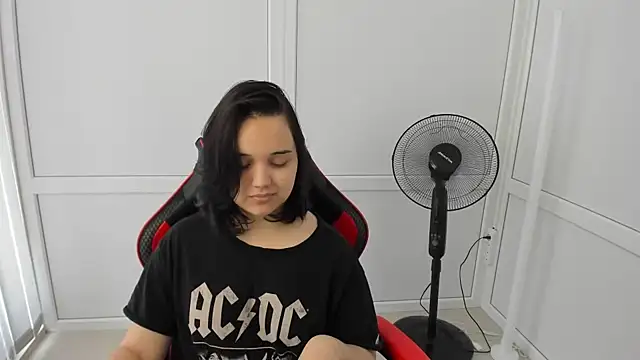 Caroline cutte online show from 18, 6, 2026