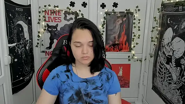 Caroline cutte online show from 3, 7, 2026