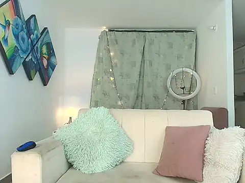 Snapshot of Michellblue chatting on 30, 5, 2026 Michellblue online show from 30, 5, 2026