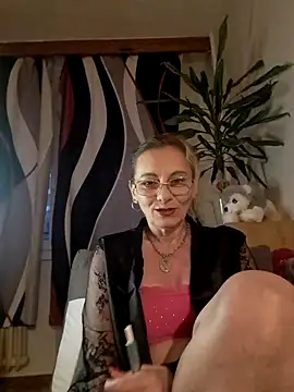 Blond lady czech online show from 18, 4, 2026