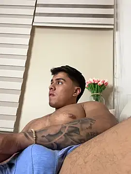 AARON SKYLON online show from 17, 4, 2026