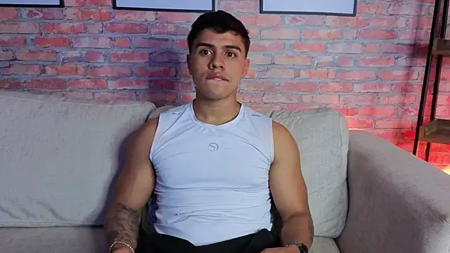 AARON SKYLON online show from 21, 4, 2026