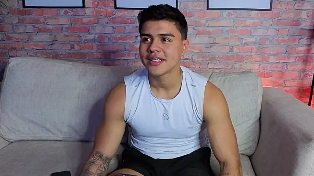 AARON SKYLON online show from 21, 4, 2026