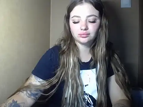 Lola77   online show from 3, 7, 2026