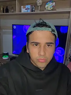 Snapshot of AdrianEmpire chatting on 13, 4, 2026 AdrianEmpire online show from 13, 4, 2026