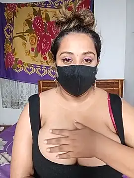 Suger Lips 99 online show from 28, 7, 2026