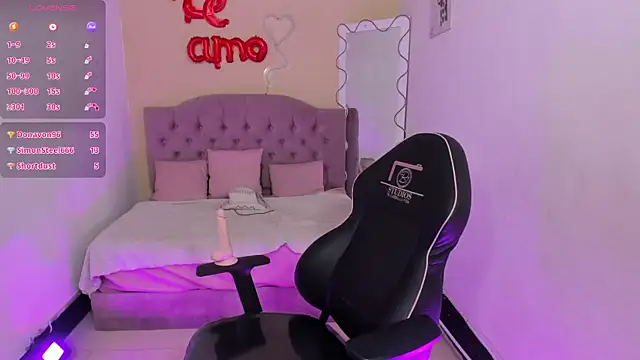 KATHERINE TAY online show from 16, 4, 2026