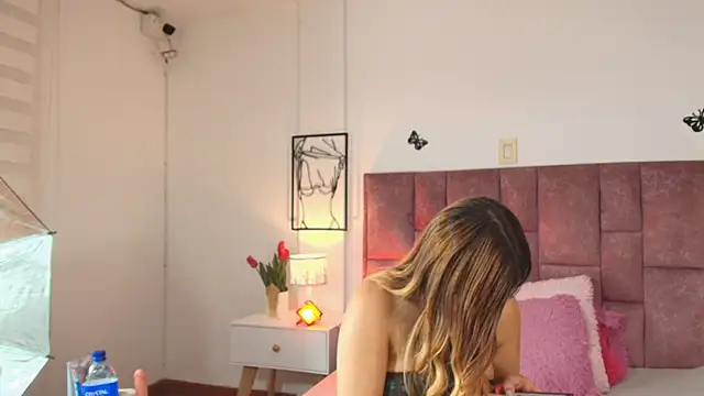 SophiaConor1 online show from 18, 4, 2026