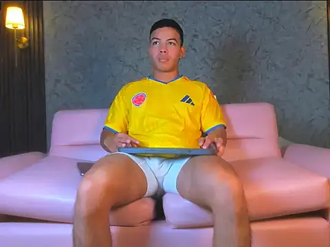 Snapshot of ChristopheRivera chatting on 3, 7, 2026 ChristopheRivera online show from 3, 7, 2026
