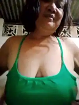 jeanyummytits online show from 3, 6, 2026