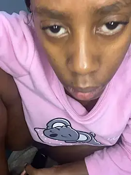 petite bee online show from 9, 7, 2026