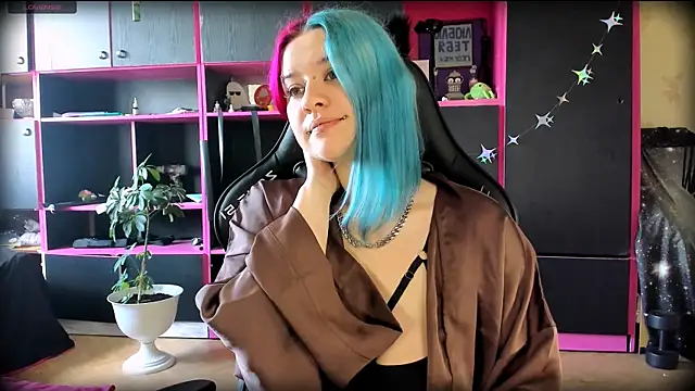 Neon Baddie online show from 14, 7, 2026