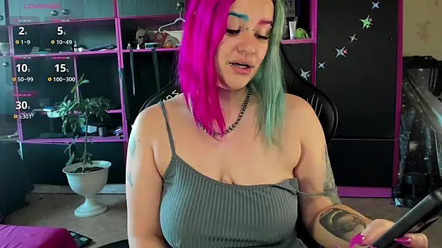 Neon Baddie online show from 31, 7, 2026