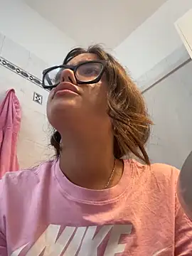 Sofialapazzerella online show from 6, 5, 2026