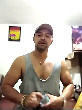 AlejoMoretti online show from 30, 4, 2026