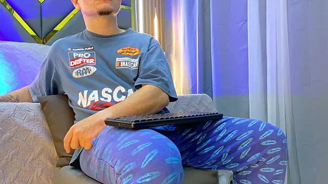 Leo Miller  online show from 30, 4, 2026