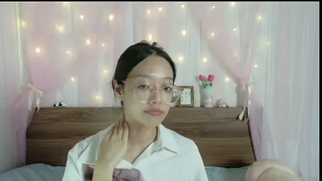 shy pink doll online show from 29, 7, 2026
