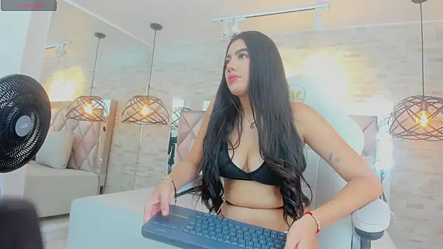 Snapshot of hazel_nyxx chatting on 16, 4, 2026 hazel nyxx online show from 16, 4, 2026