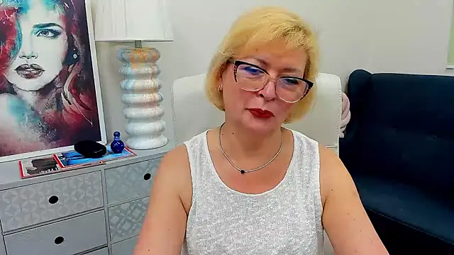 Snapshot of luna_xfantasy chatting on 19, 6, 2026 luna xfantasy online show from 19, 6, 2026