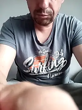 Snapshot of Miro9 chatting on 19, 4, 2026 Miro9 online show from 19, 4, 2026