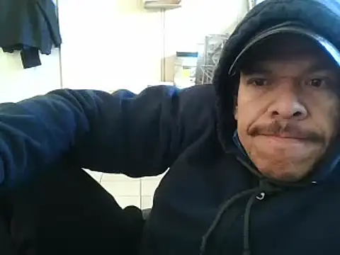 Snapshot of Oskr2024XXX chatting on 3, 1, 2025 Oskr2024XXX online show from 3, 1, 2025