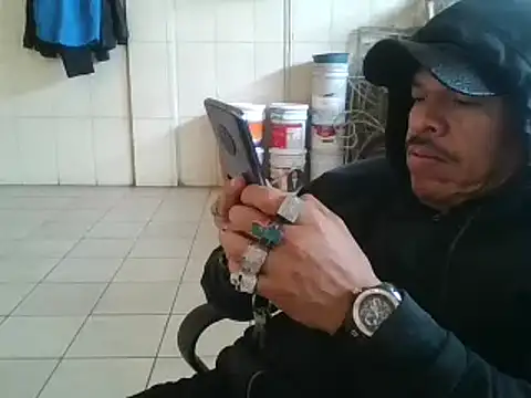 Snapshot of Oskr2024XXX chatting on 13, 1, 2025 Oskr2024XXX online show from 13, 1, 2025