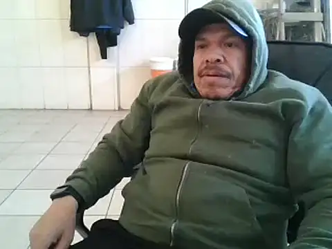 Snapshot of Oskr2024XXX chatting on 8, 2, 2025 Oskr2024XXX online show from 8, 2, 2025