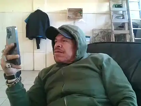 Snapshot of Oskr2024XXX chatting on 10, 2, 2025 Oskr2024XXX online show from 10, 2, 2025