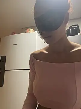 gabrielasausa30 online show from 15, 7, 2026
