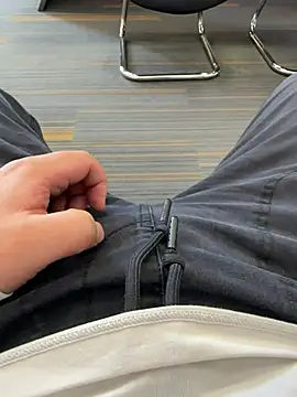 Justin-JYZ online show from 14, 4, 2026