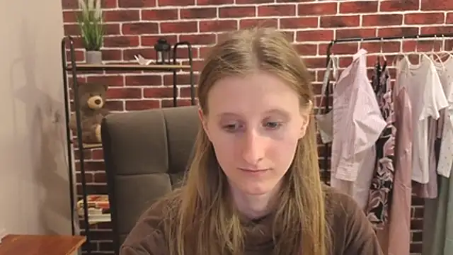 AliceeStone online show from 29, 4, 2026