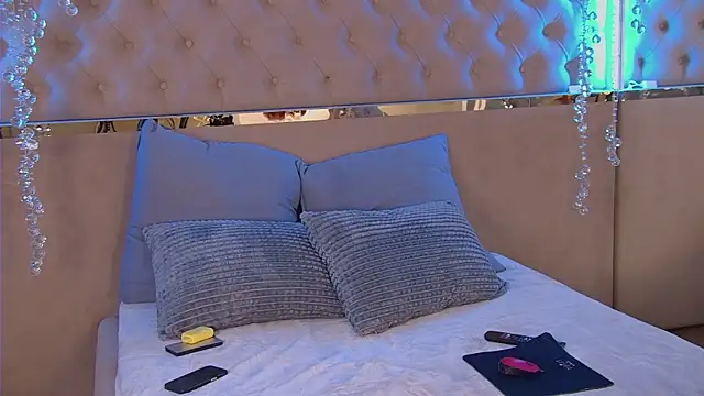 -RoxyDoll- online show from 23, 7, 2026