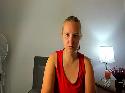 Snapshot of RoseTeacherX chatting on 19, 5, 2026 RoseTeacherX online show from 19, 5, 2026
