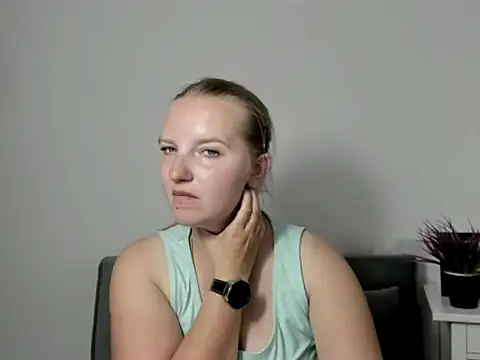 Snapshot of RoseTeacherX chatting on 12, 6, 2026 RoseTeacherX online show from 12, 6, 2026