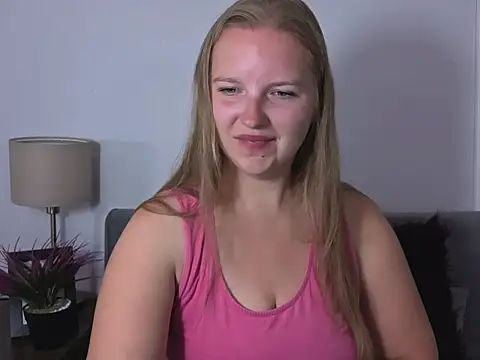 Snapshot of RoseTeacherX chatting on 7, 7, 2026 RoseTeacherX online show from 7, 7, 2026