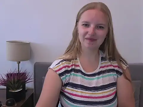 Snapshot of RoseTeacherX chatting on 9, 7, 2026 RoseTeacherX online show from 9, 7, 2026