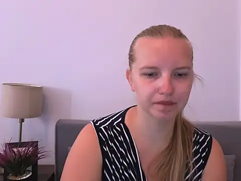 Snapshot of RoseTeacherX chatting on 21, 7, 2026 RoseTeacherX online show from 21, 7, 2026