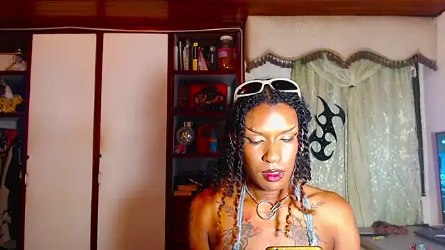 Snapshot of ZorraRojaa chatting on 28, 7, 2026 ZorraRojaa online show from 28, 7, 2026