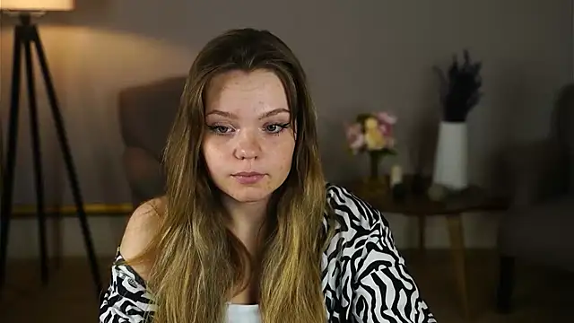 Snapshot of MarloEinck chatting on 16, 4, 2026 MarloEinck online show from 16, 4, 2026