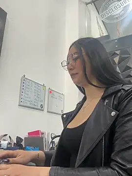 Snapshot of Isabellaa__moon chatting on 15, 4, 2026 Isabellaa moon online show from 15, 4, 2026