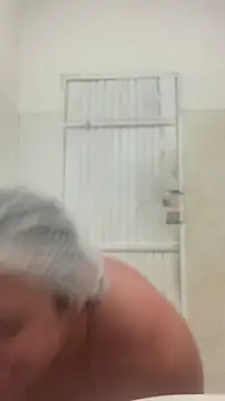 lolitaloira2 online show from 22, 4, 2026