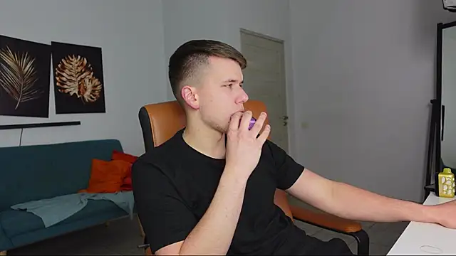 Zack Gillian online show from 8, 5, 2026