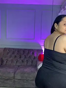 Snapshot of Catalinaa_luz chatting on 15, 4, 2026 Catalinaa luz online show from 15, 4, 2026