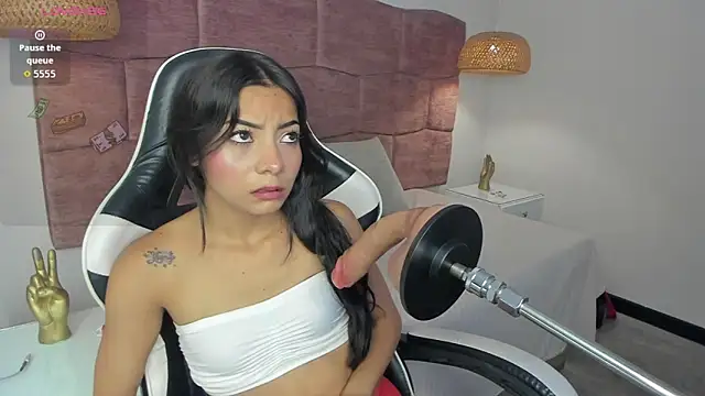 scarleth-maison online show from 21, 4, 2026