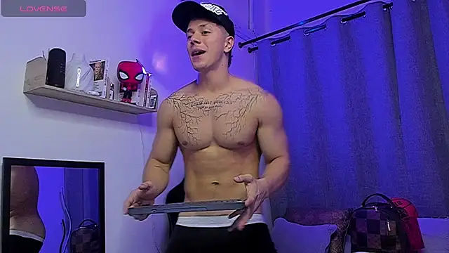 ASHTON HILS online show from 13, 7, 2026
