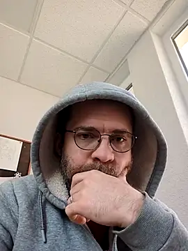 Snapshot of gayboyx77 chatting on 15, 4, 2026 gayboyx77 online show from 15, 4, 2026