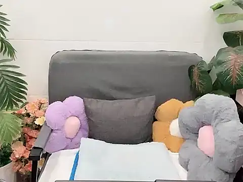 Snapshot of linhkute97 chatting on 7, 7, 2026 linhkute97 online show from 7, 7, 2026