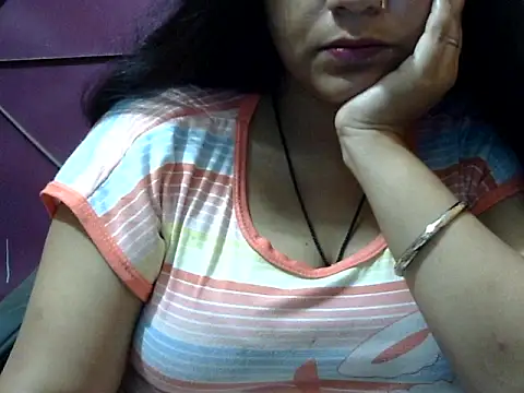 Snapshot of Sexy_Mahekk chatting on 9, 8, 2026 Sexy Mahekk online show from 9, 8, 2026
