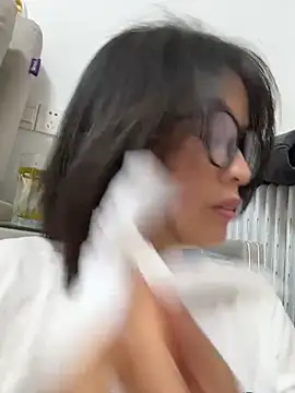 Faye-baby online show from 16, 6, 2026